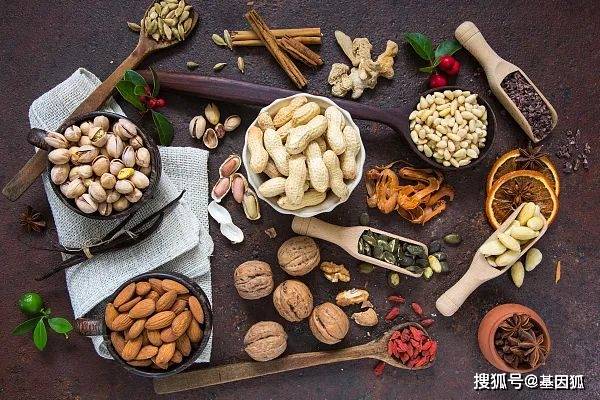 養(yǎng)生季節(jié)知識小常識大全_養(yǎng)生季節(jié)知識小報圖片_季節(jié)養(yǎng)生小知識