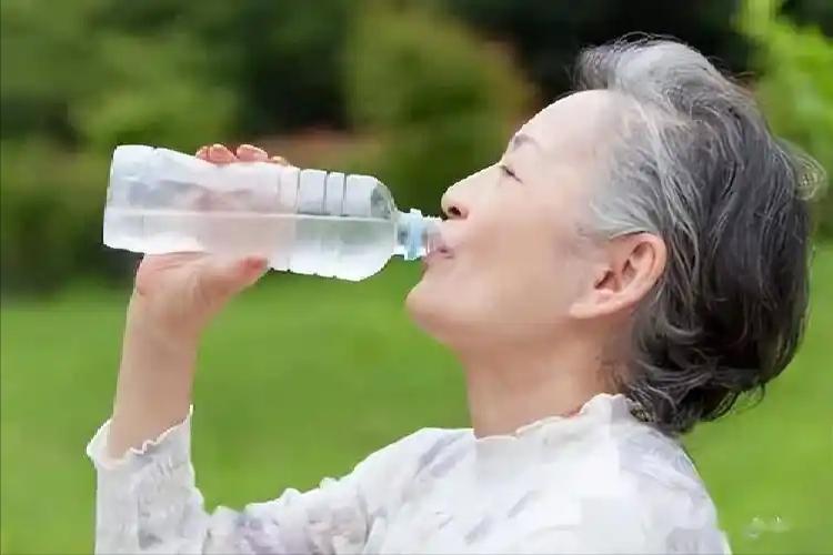 老人養生注意事項_老年人養生意識_老年人養生應注意什么